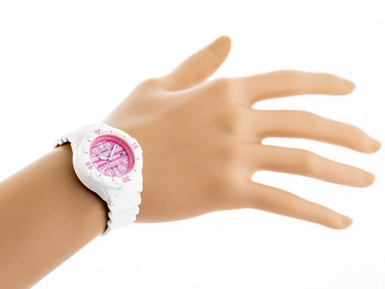 ZEGAREK DAMSKI CASIO LRW-200H 4CVDF (zd557l)